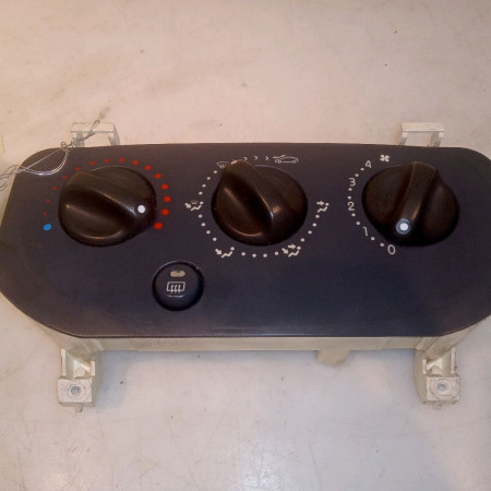 Commande de chauffage occasion RENAULT CLIO II Phase 1 03-1998->06-2001 1.2 7701047547