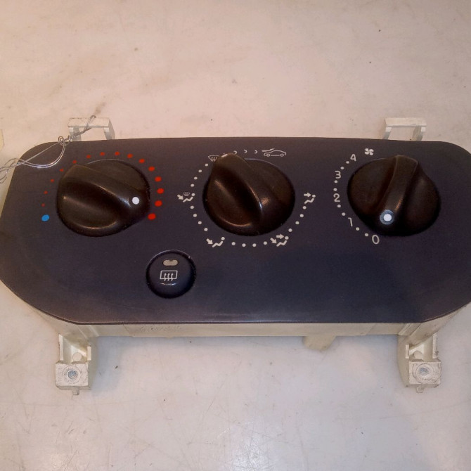 Commande de chauffage occasion RENAULT CLIO II Phase 1 03-1998->06-2001 1.2 7701047547 1