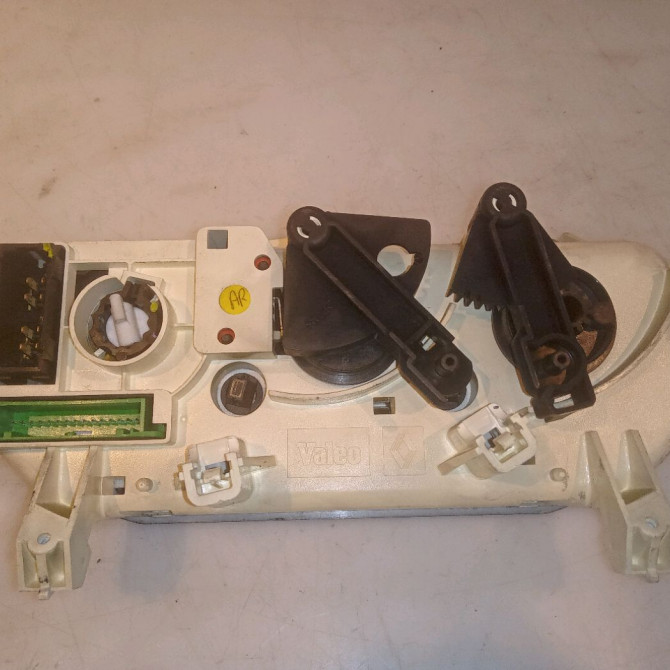 Commande de chauffage occasion RENAULT CLIO II Phase 1 03-1998->06-2001 1.2 7701047547 2