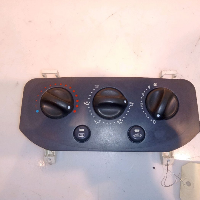 Commande de chauffage occasion RENAULT CLIO II Phase 1 03-1998->06-2001 7701047548 1