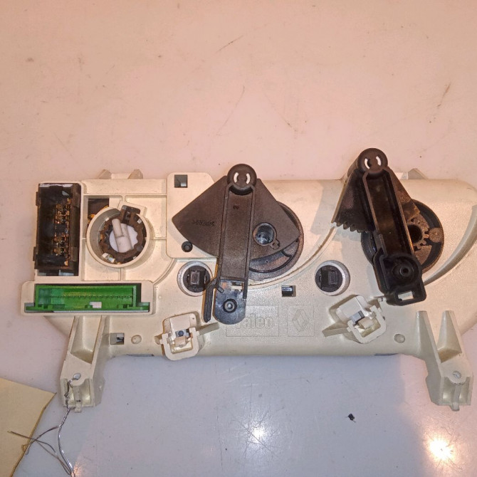 Commande de chauffage occasion RENAULT CLIO II Phase 1 03-1998->06-2001 7701047548 2