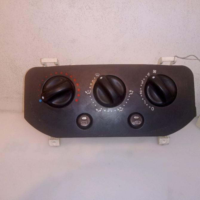 Commande de chauffage occasion RENAULT CLIO II Phase 1 03-1998->06-2001 1.9 D 7701047548 1