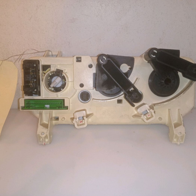 Commande de chauffage occasion RENAULT CLIO II Phase 1 03-1998->06-2001 1.9 D 7701047548 2