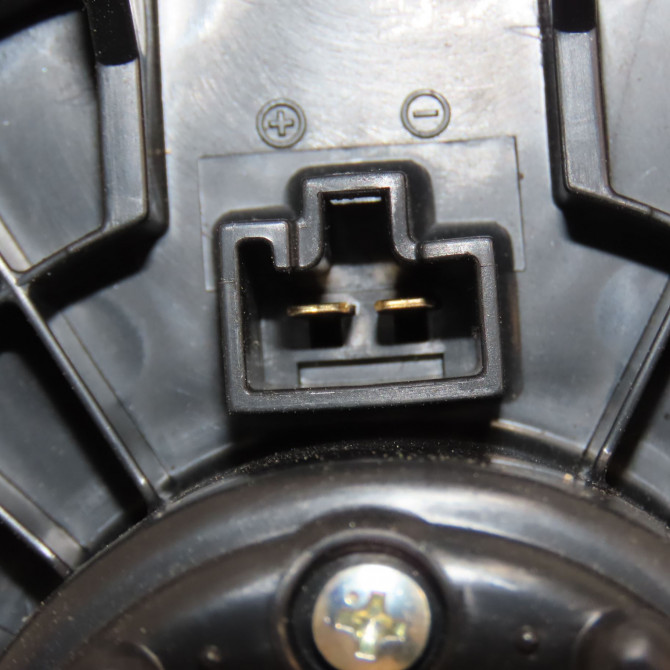 Ventilateur de chauffage occasion TOYOTA YARIS II Phase 1 12-2005->11-2009 1.3 VVT-i 4