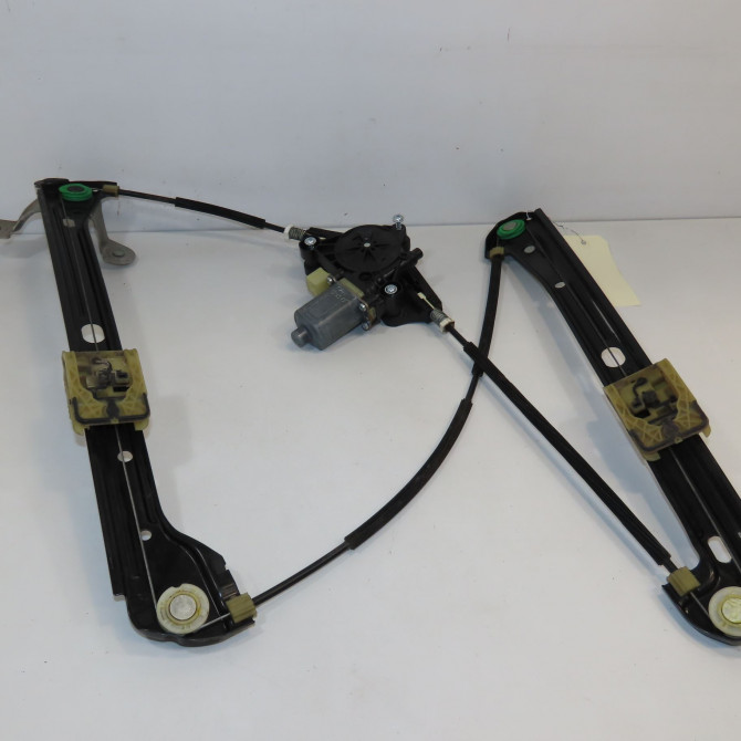 Mecanisme + moteur lève-glace avant droit occasion VOLKSWAGEN GOLF VII GOLF VII Phase 1 2012-10-01->2017-06-30 1.6 TDI 105ch 5G4837462H 2