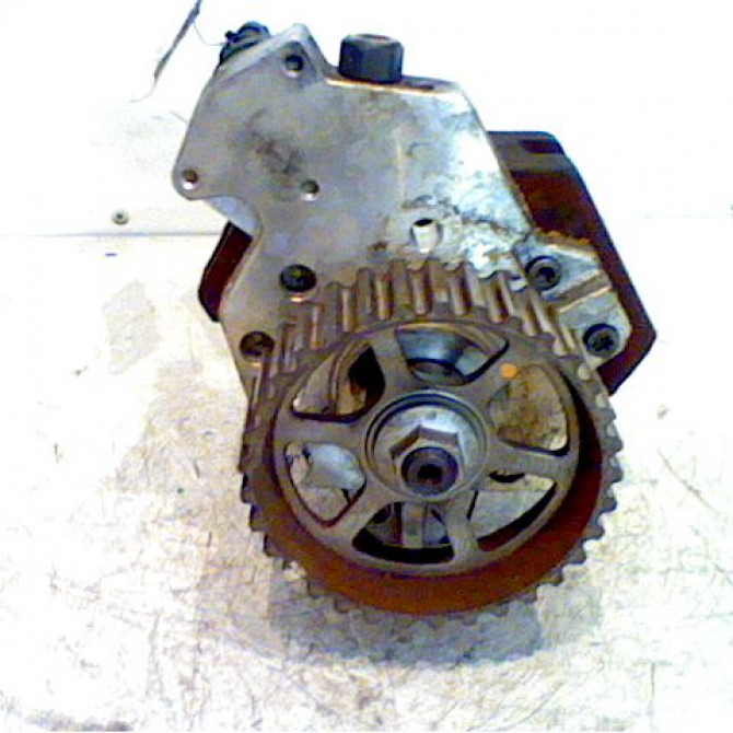 Pompe hp occasion RENAULT MEGANE II Phase 1 09-2003->12-2005 8200108225 1