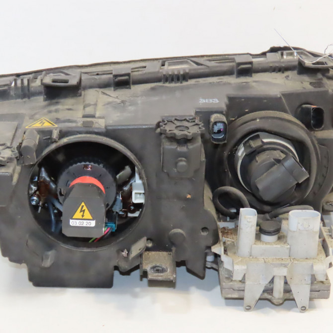 Phare gauche occasion B.M.W. SERIE 3 IV Phase 2 09-2001->03-2005 63127165831 2