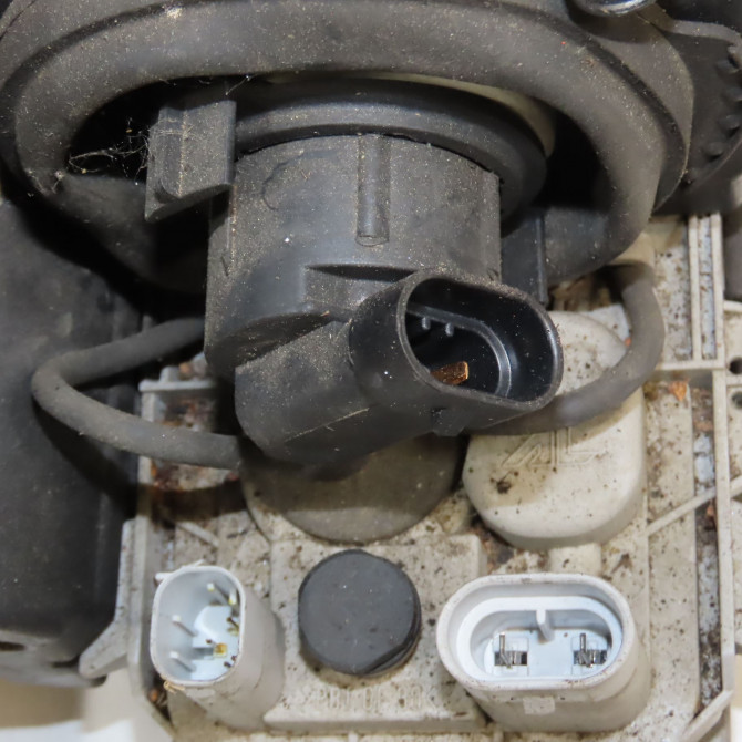 Phare gauche occasion B.M.W. SERIE 3 IV Phase 2 09-2001->03-2005 63127165831 3