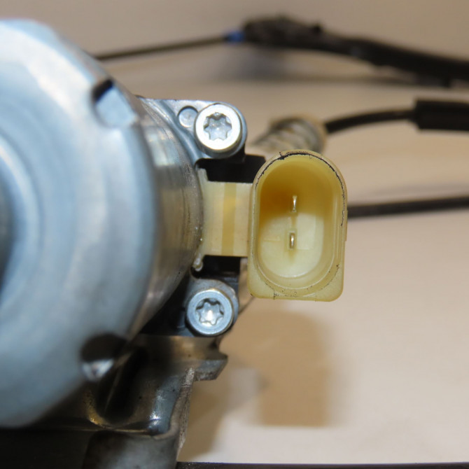 Mecanisme + moteur lève-glace avant droit occasion B.M.W. SERIE 3 IV Phase 1 04-1995->04-1999 320D 150ch 51338229106 4