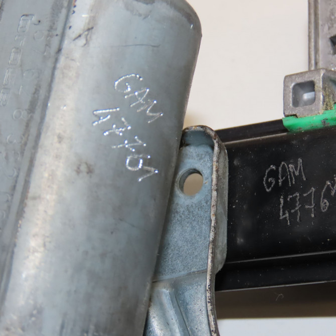 Mecanisme + moteur lève-glace avant droit occasion B.M.W. SERIE 3 IV Phase 1 04-1995->04-1999 320D 150ch 51338229106 5