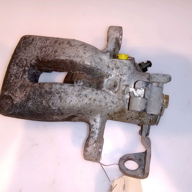 Etrier de frein arrière droit occasion OPEL ZAFIRA II Phase 2 01-2008->12-2014 1.9 CDTI 100ch 93183697 1