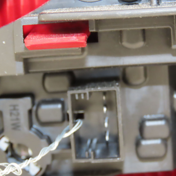 Feu arrière interieur gauche occasion VOLKSWAGEN TOURAN II Phase 1 09-2010->12-2015 1.6 TDI 105ch 1T0945093 3