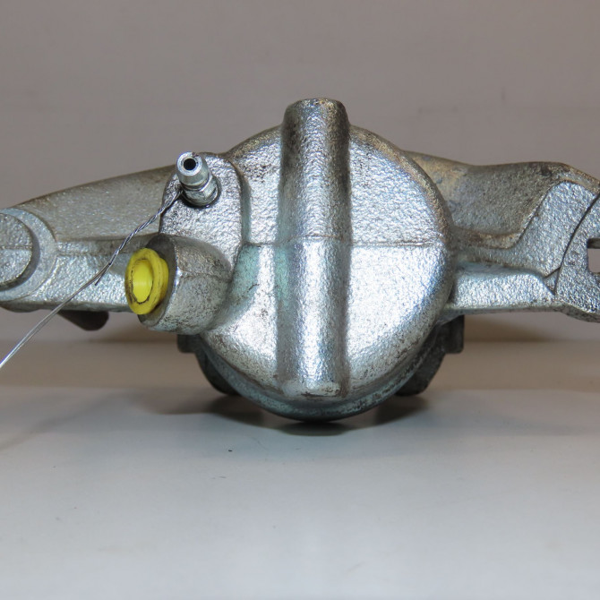 Etrier de frein avant droit occasion RENAULT KANGOO I Phase 2 03-2003->06-2010 1.5 DCI 70ch 7701207787 3