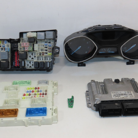 <span class="tt">Calculateur moteur occasion  </span><span class="designation"> </span>