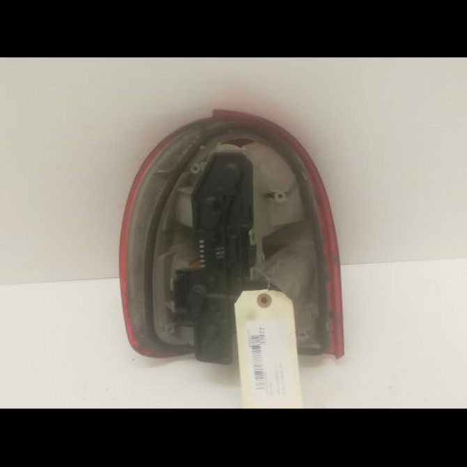 Feu arrière droit occasion OPEL CORSA II Phase 2 04-1997->10-2000 1.7 D 60ch 90444142 2