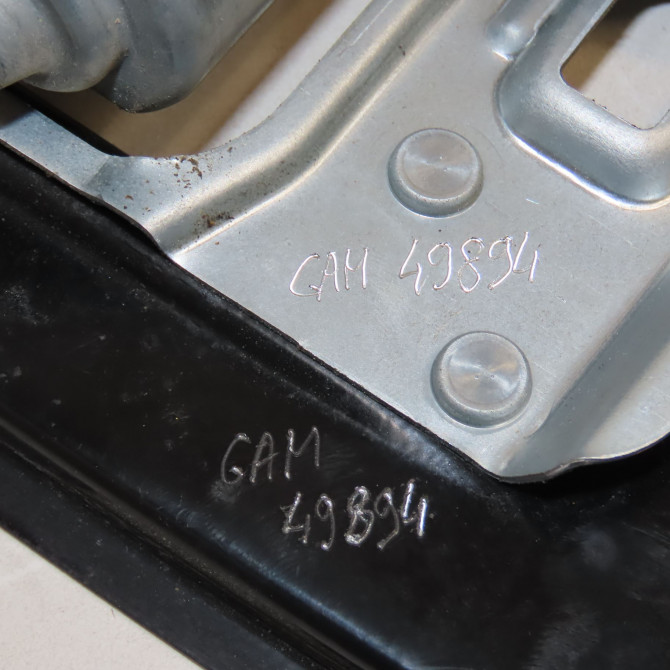 Mecanisme+moteur leve-glace avg occasion MERCEDES CLASSE C II Phase 1 04-1995->04-1999 C220CDI 150ch 2037203146 4