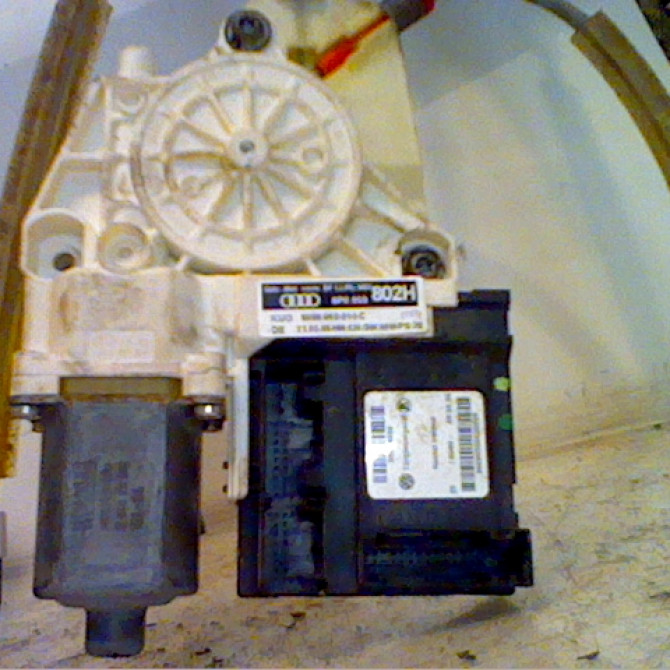 Mecanisme + moteur lève-glace avant droit occasion AUDI A3 II Phase 2 06-2008->07-2012 8P4837462C 2