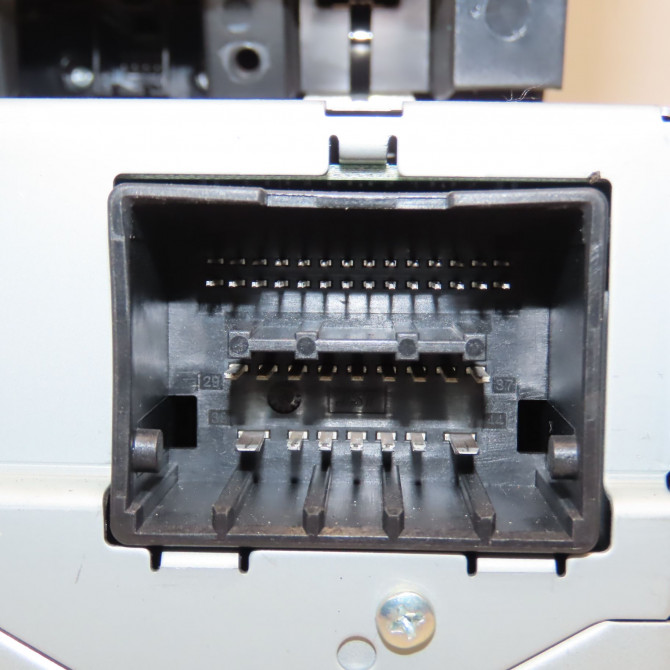 Autoradio occasion CHEVROLET CRUZE Phase 1 03-2009->... 13332702 4