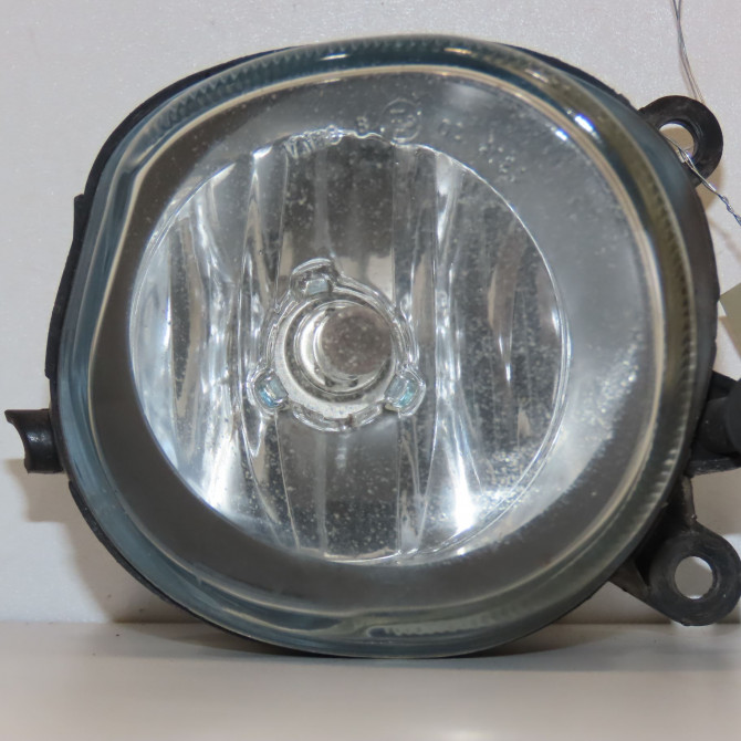 Phare antibrouillard avant droit occasion  8L0941700A 1
