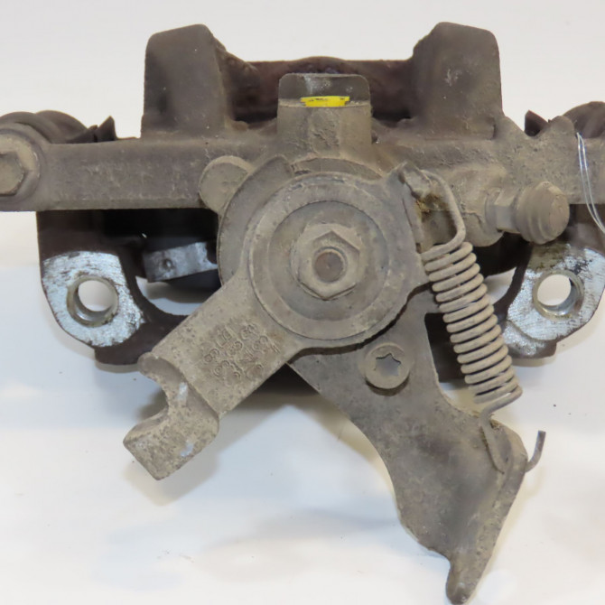 Etrier de frein arrière gauche occasion CHEVROLET CRUZE Phase 1 03-2009->... 13300861 3