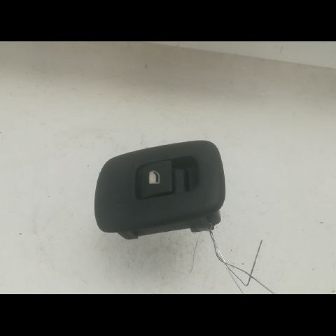 Commande leve-glace porte arrière droite occasion PEUGEOT 207 Phase 1 04-2006->06-2013 1.6i 120ch 6554QN 1