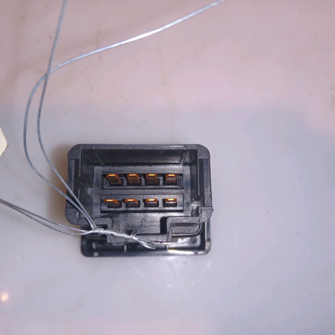 Bouton de warning occasion DACIA LOGAN I Phase 1 MCV 01-2007->10-2008 1.5 DCI 85ch 252909503R 3