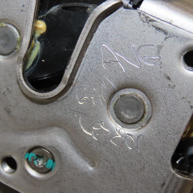 Serrure porte avg occasion CHEVROLET CRUZE Phase 1 03-2009->... 13579490 5