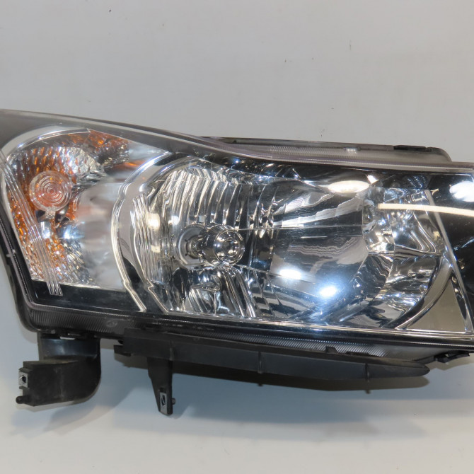 Phare droit occasion CHEVROLET CRUZE Phase 1 03-2009->... 95137778 1