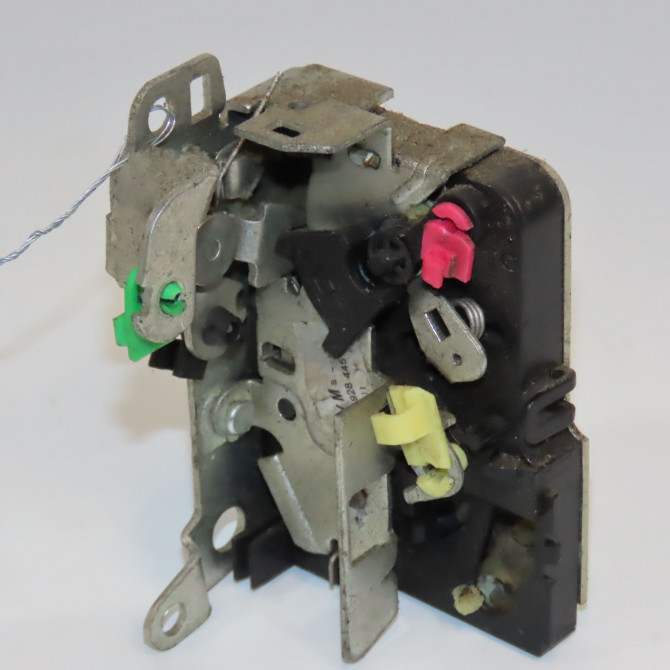 Serrure porte avg occasion DACIA LOGAN I Phase 1 04-1995->04-1999 1.6 MPI 85ch 8200928446 2