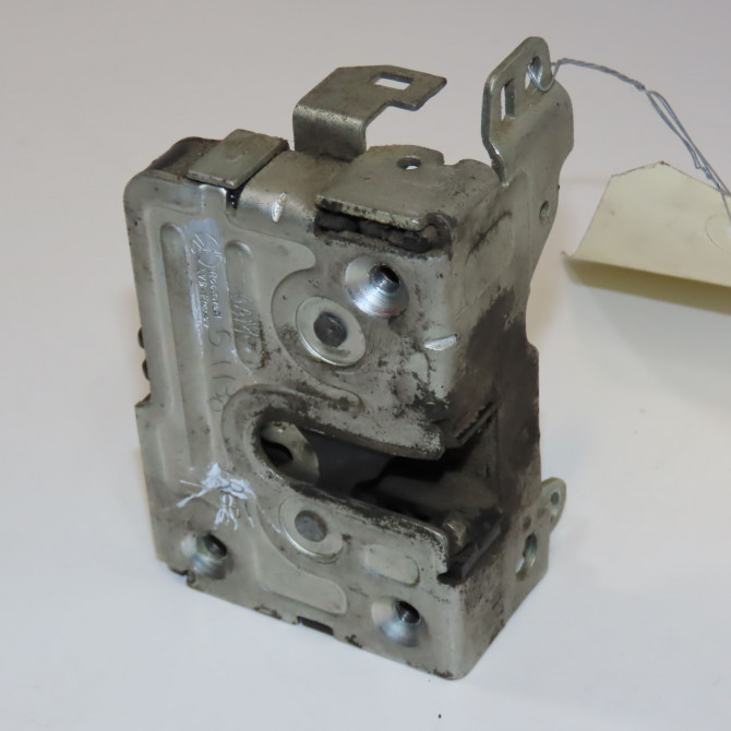 Serrure porte arg occasion DACIA LOGAN I Phase 1 04-1995->04-1999 1.6 MPI 85ch 8200928489 1