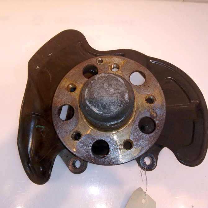 Moyeu avg occasion MERCEDES CLASSE C II Phase 1 05-2000->03-2004 C 220 CDI 2093300325 1