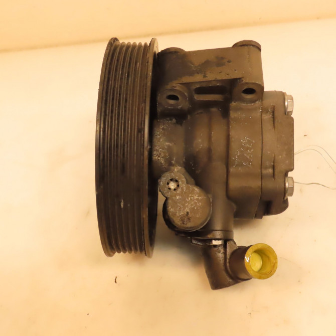 Pompe direction assistee occasion MERCEDES CLASSE C II Phase 2 03-2004->06-2007 C 200 CDi 24669401 2