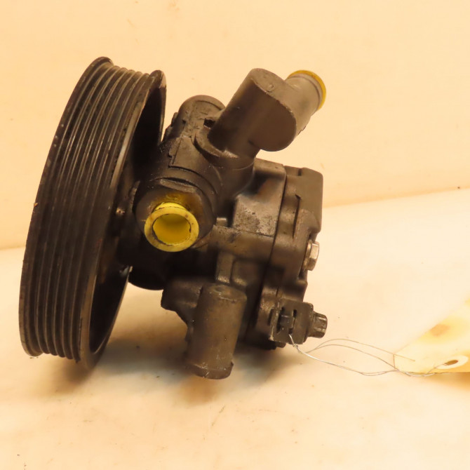 Pompe direction assistee occasion MERCEDES CLASSE C II Phase 2 03-2004->06-2007 C 200 CDi 24669401 3