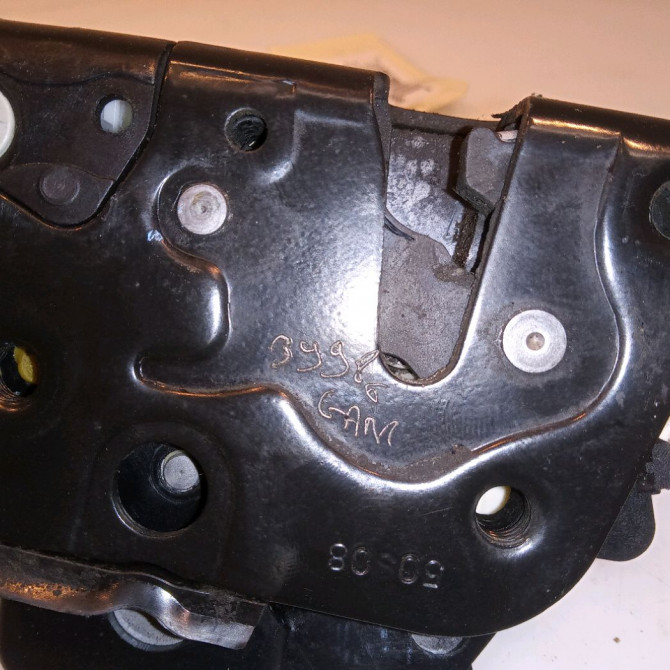 Serrure porte avg occasion  4F1837015E 4