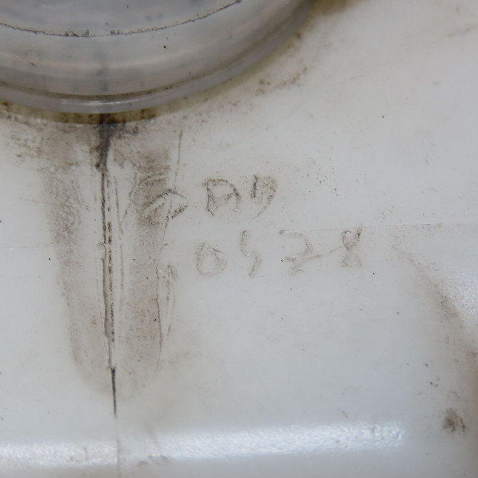 Reservoir lave-glace avant occasion LOTUS OMEGA 3