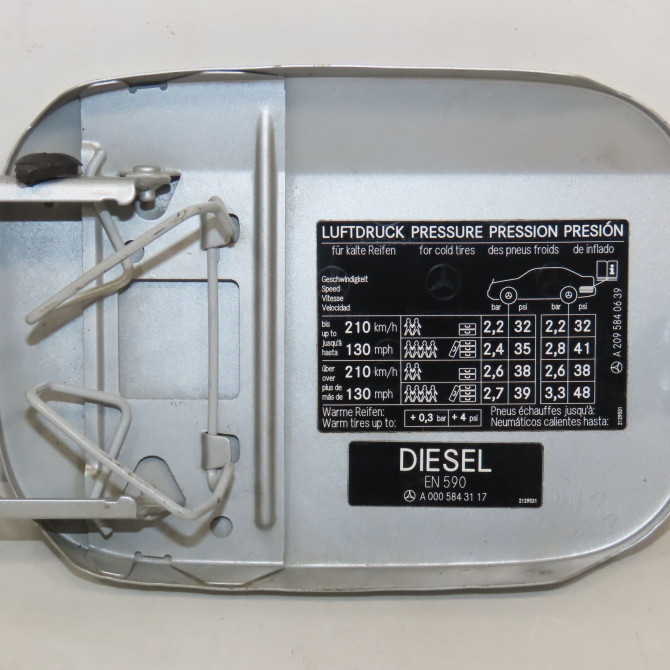 Volet de trappe carburant occasion MERCEDES CLASSE CLK II Phase 1 05-2002->12-2009 270 CDI 20975002069744 2