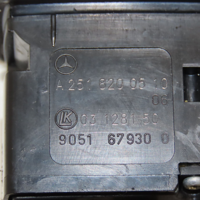 Commande lève-glace porte avant gauche occasion MERCEDES CLASSE ML II phase 1 03-2005->09-2008 320 CDI 224ch 5