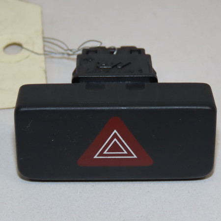 Bouton de warning occasion NISSAN PIXO Phase 1 05-2009->... 1.0i 12v 68ch 259104A00C