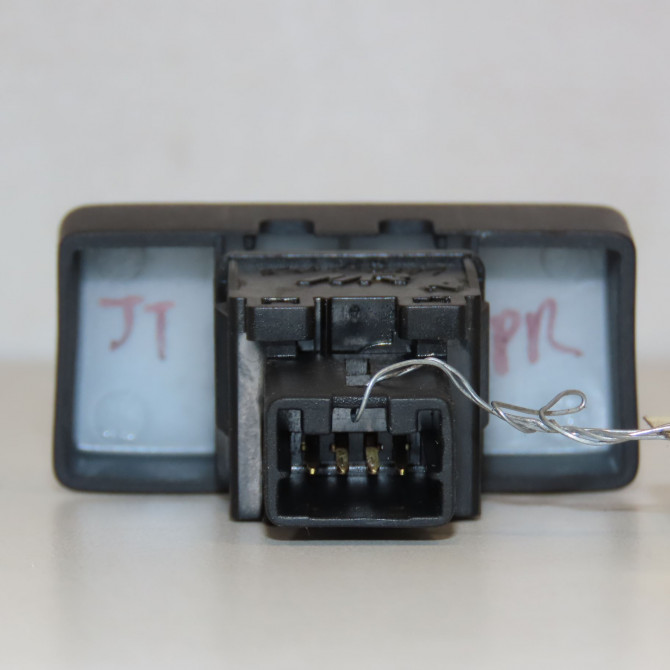 Bouton de warning occasion NISSAN PIXO Phase 1 05-2009->... 1.0i 12v 68ch 259104A00C 2