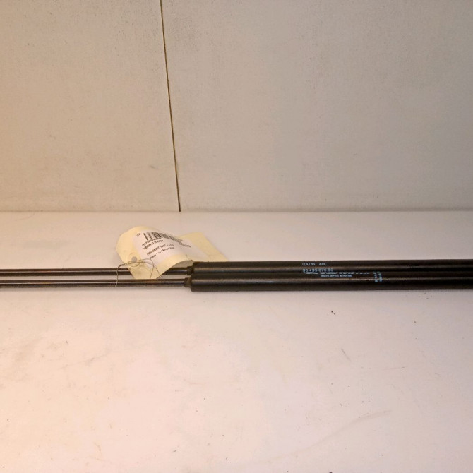 Verin droit hayon occasion PEUGEOT 1007 Phase 1 04-2005->12-2010 1.4 HDI 8731J3 1