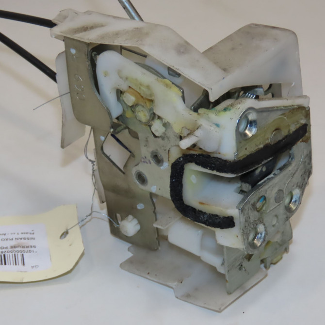 Serrure porte arg occasion NISSAN PIXO Phase 1 05-2009->... 1.0i 12v 68ch 825034A00M 2