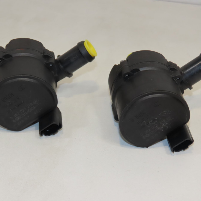 Pompe a eau occasion RENAULT MASTER III Phase 2 06-2014->... 210103098R 2