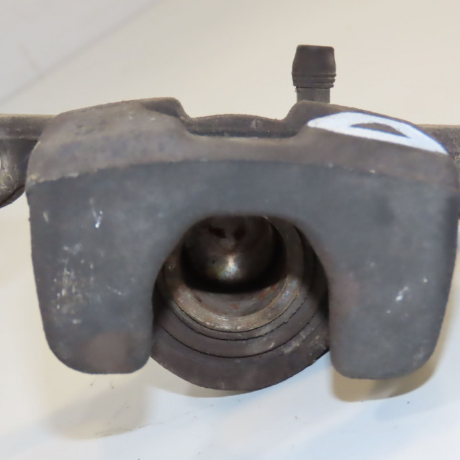 Etrier de frein arrière droit occasion NISSAN JUKE Phase 1 09-2010->... 1.5 DCI 110ch 440011KD0A 2