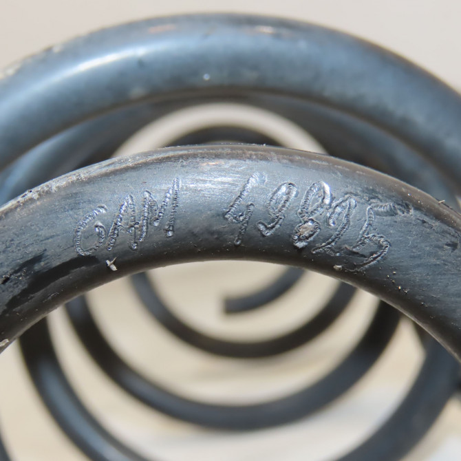 Ressort amortisseur ard occasion TOYOTA YARIS III Phase 2 06-2014->... 1.5 100ch 482310D751 2