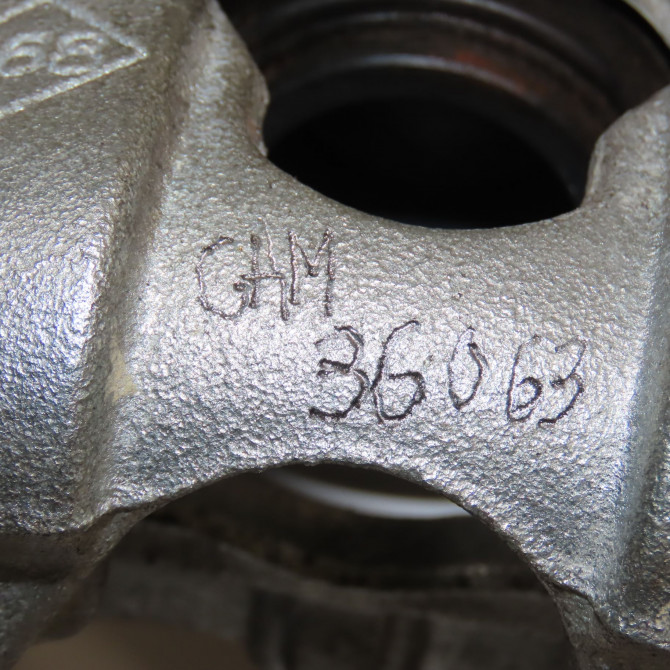 Etrier de frein avant gauche occasion RENAULT TWINGO III Phase 1 06-2014->... 1.0 SCE 12v 70ch 410010121R 5