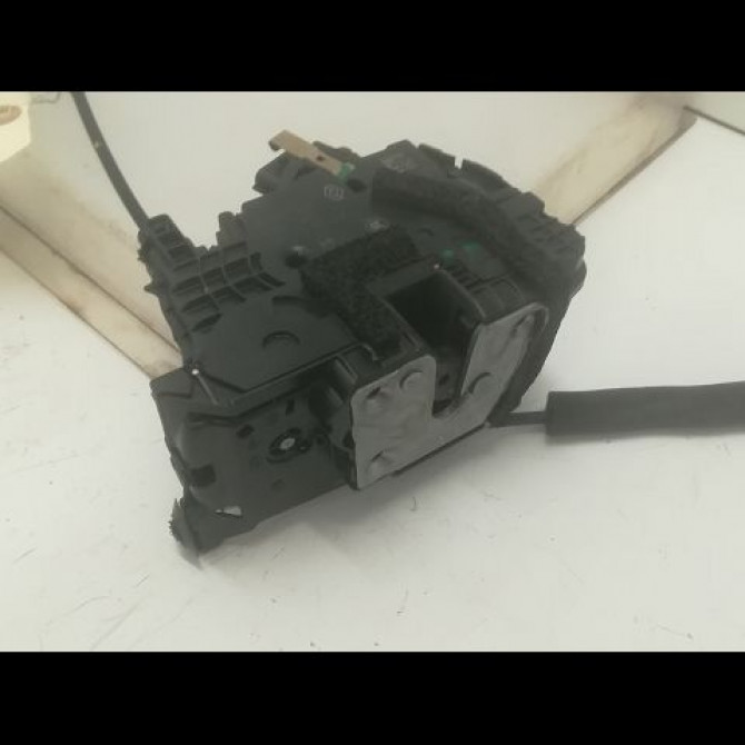 Serrure porte avd occasion RENAULT CAPTUR Phase 1 02-2013->... 1.5 DCI 90ch 805022764R 2