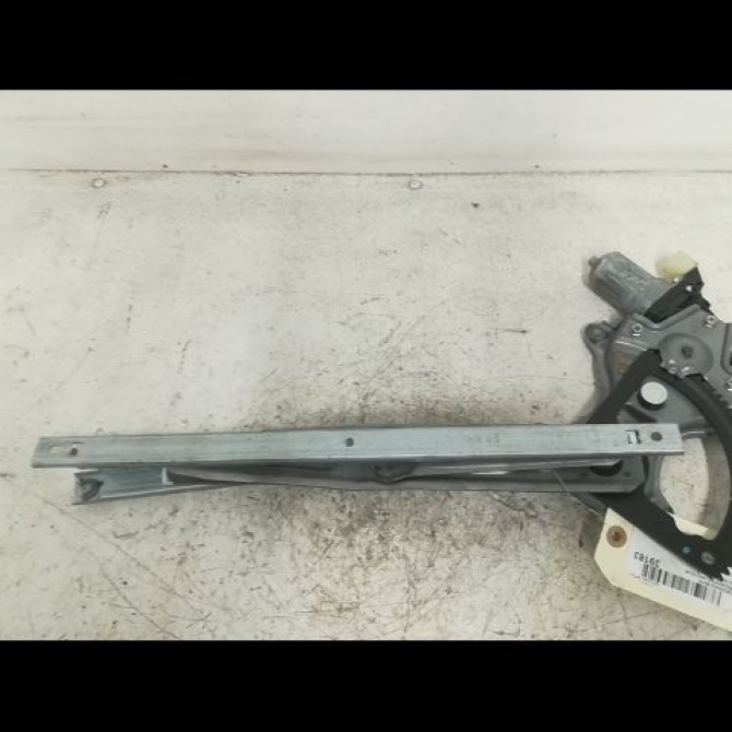 Mecanisme + moteur lève-glace avant droit occasion HYUNDAI I 20 I Phase 1 04-2009->06-2012 1.2i 78ch 824041J010 2