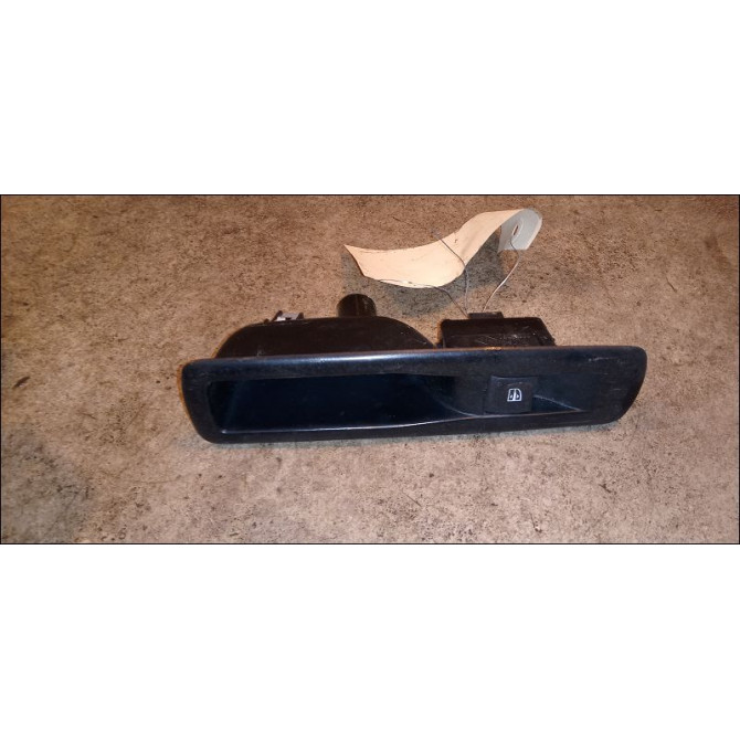 Commande leve-glace porte arrière droite occasion RENAULT SCENIC III Phase 1 04-2009->11-2011 1.5 DCI 110ch 254010003R 1