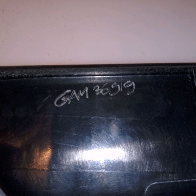 Commande leve-glace porte arrière droite occasion RENAULT SCENIC III Phase 1 04-2009->11-2011 1.9 DCI 130ch 254010003R 3