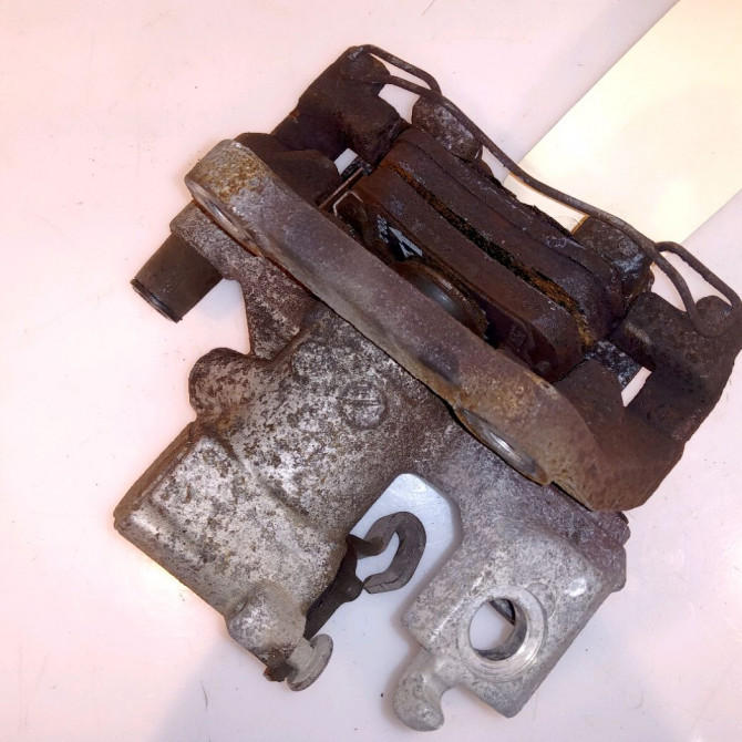 Etrier de frein arrière gauche occasion TOYOTA YARIS III YARIS III Phase 1 2011-03-01->2015-04-30 1.5 100ch 478500D020 2